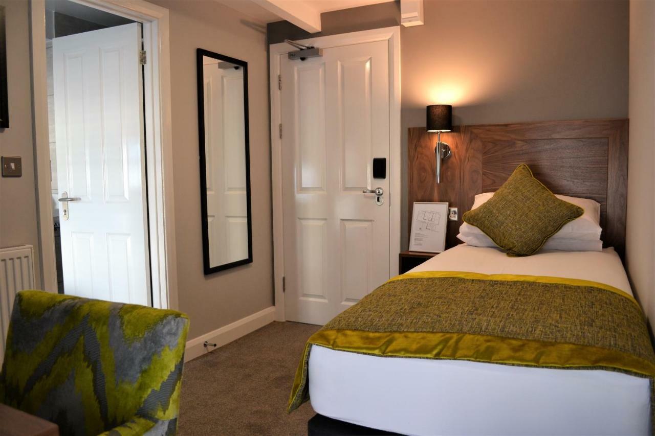New Park Hotel Carmarthen Exterior photo