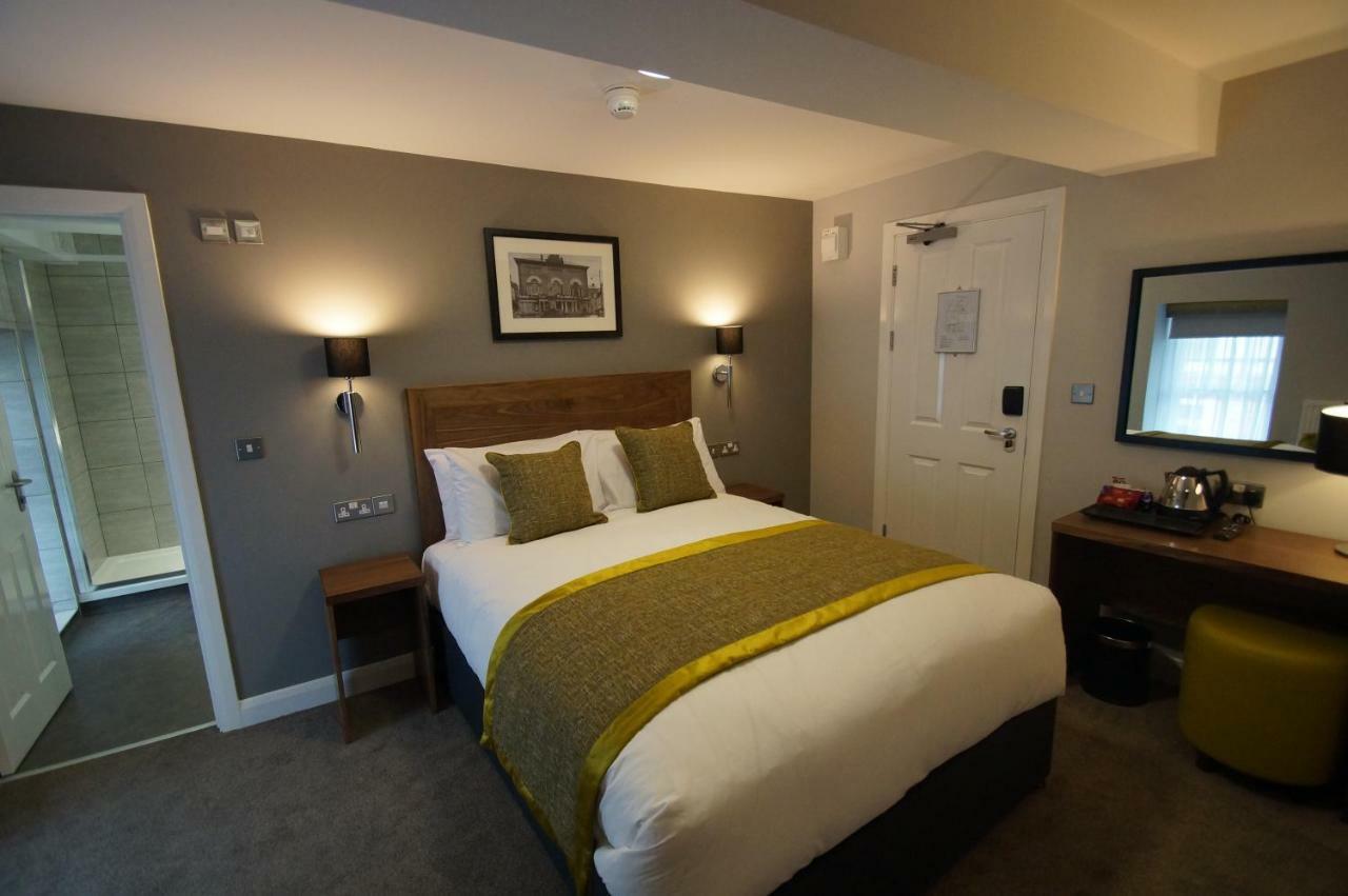 New Park Hotel Carmarthen Exterior photo